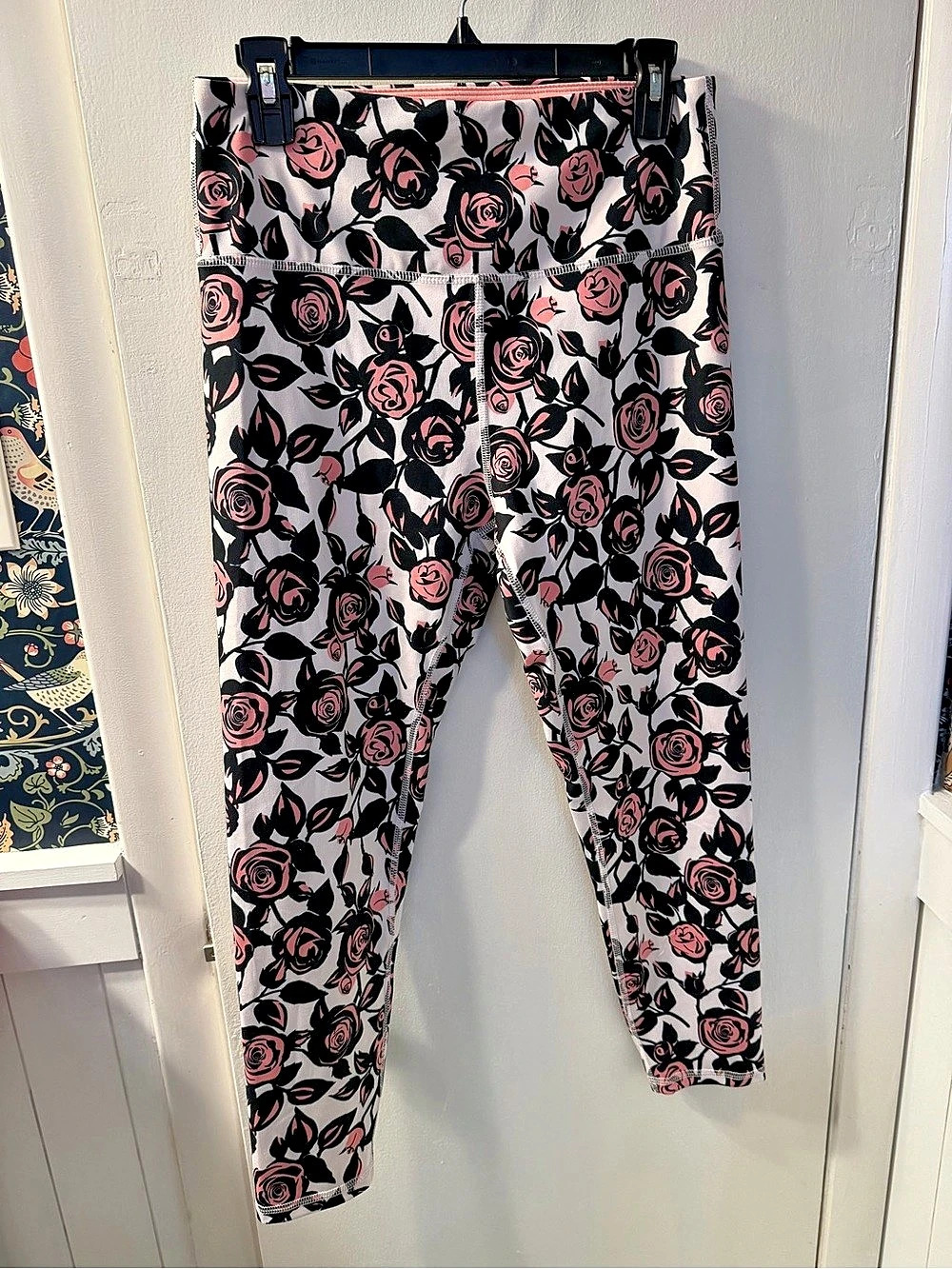 Wildfox Floral Leggings in Pink & Black Size XL